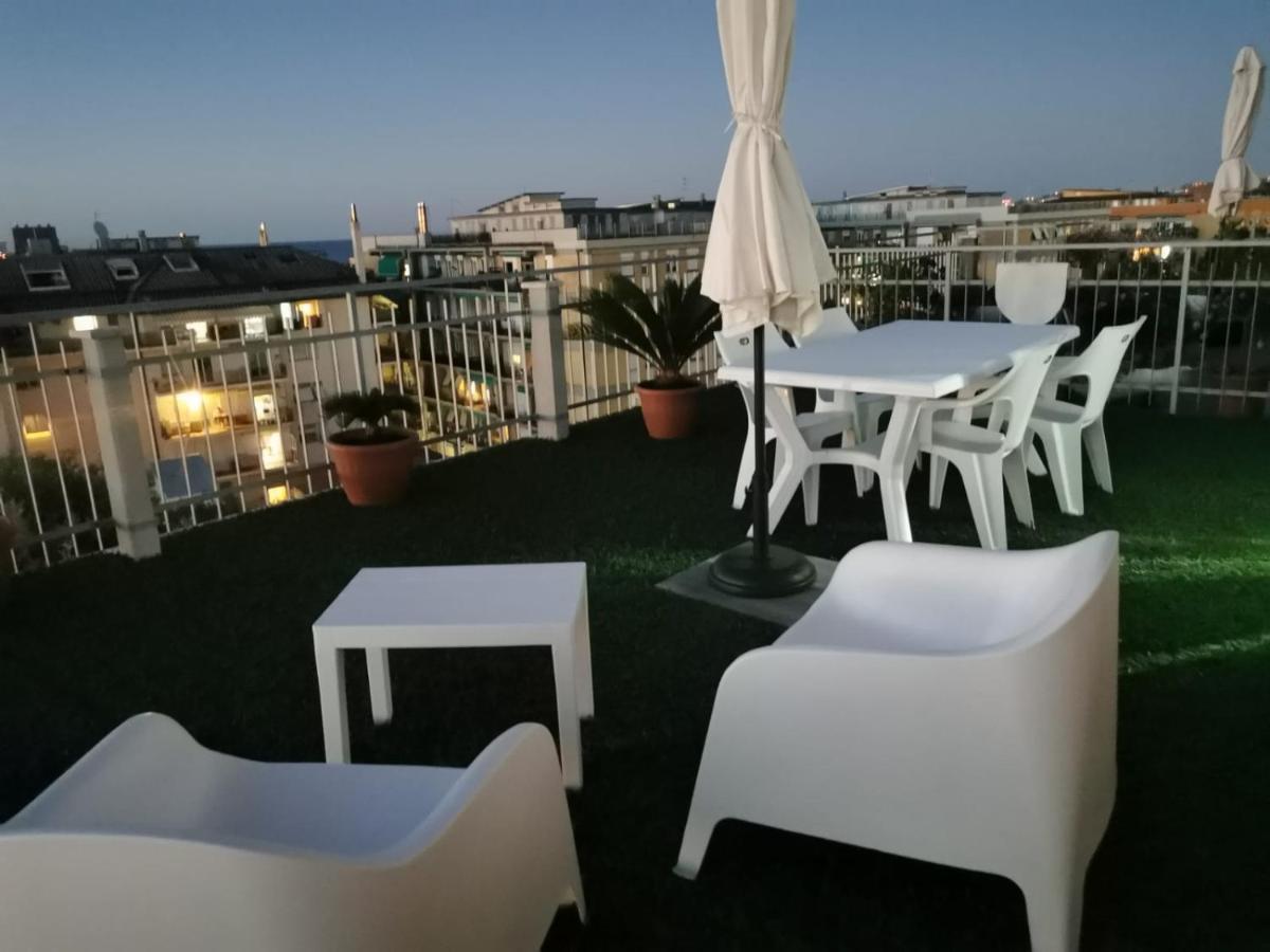 La Terrazza Apartment Falconara Marittima Luaran gambar