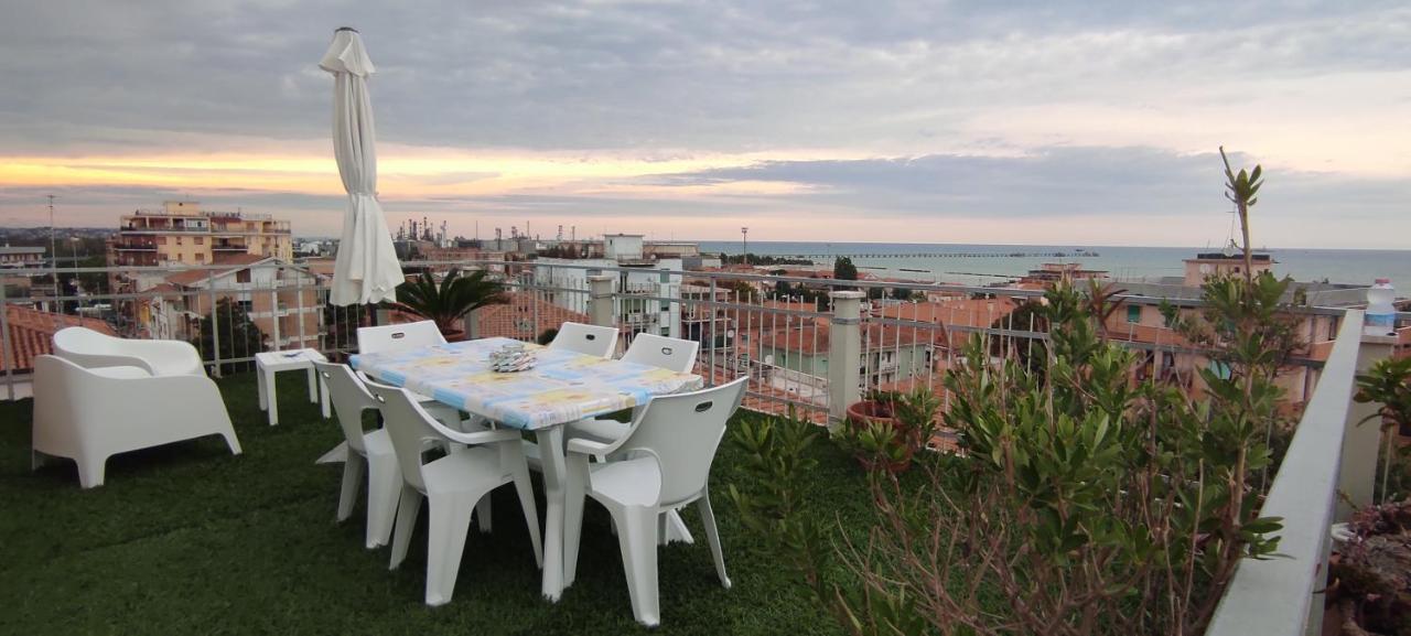 La Terrazza Apartment Falconara Marittima Luaran gambar