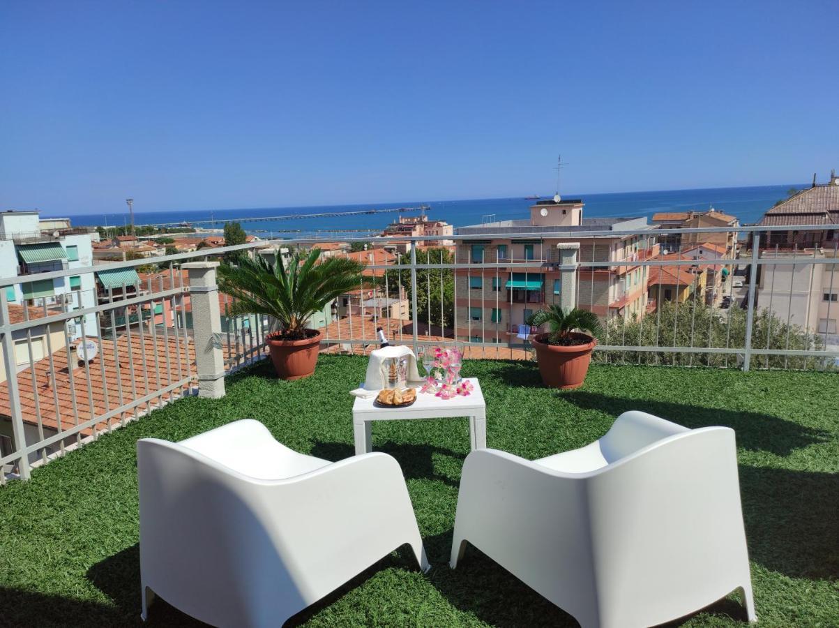 La Terrazza Apartment Falconara Marittima Luaran gambar