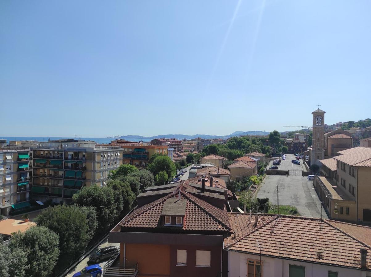 La Terrazza Apartment Falconara Marittima Luaran gambar